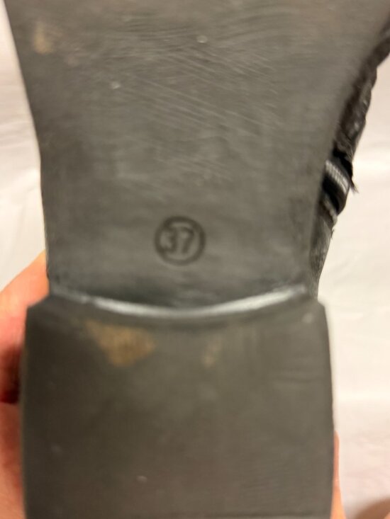 Miz Mooz Sallie Black Leather Ruched Ankle Boots - Button Detail Size 6.5 - Picture 7 of 12